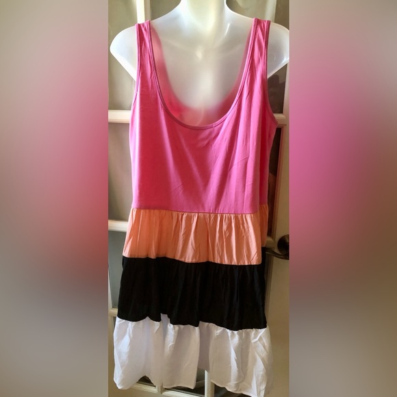Women’s sleeveless block color mini dress in size Large - Picture 6 of 8